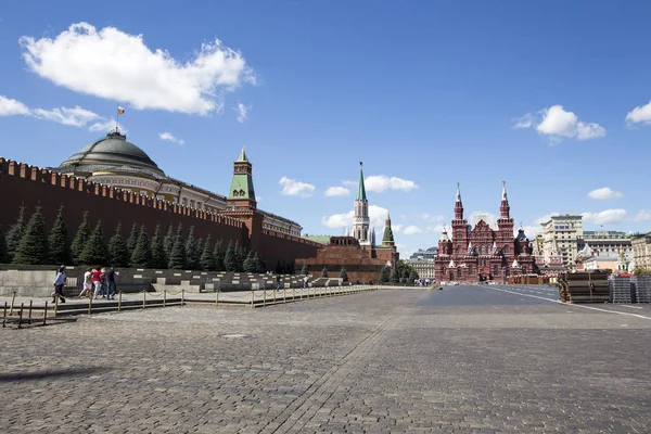 Красная площадь в летний солнечный день, Москва, Россия — стоковое фото