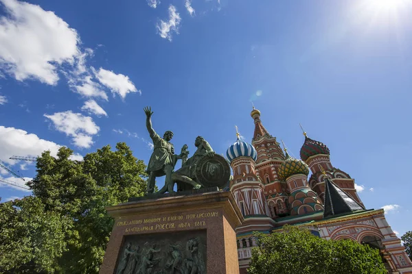 Saint Basil cathedral ( Temple of Basil the Blessed), Red Square, Moscow, Russia — Stock Photo, Image