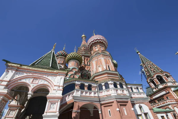 Saint Basil cathedral ( Temple of Basil the Blessed), Red Square, Moscow, Russia — Stock Photo, Image