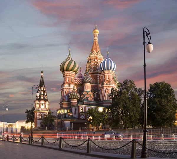 Saint Basil Katedrali (Tapınak, fesleğen mübarek) gece, Kızıl Meydan, Moskova, Rusya