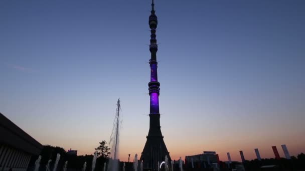 Televisione (Ostankino) torre di notte, Mosca, Russia — Video Stock