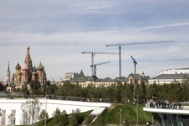 Moskova Kremlin--yeni Zaryadye Parkı, Moskova, Rusya Red Square yakınındaki Şehir Parkı görüntülemek 