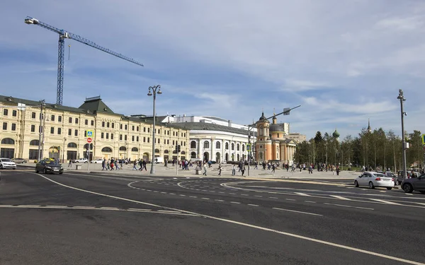Улица Варварка с соборами и церквями - расположена недалеко от Красной площади в Москве, Россия — стоковое фото
