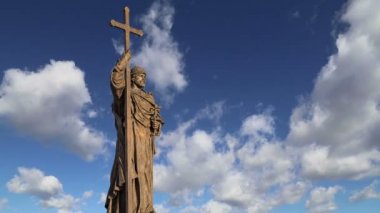 Kutsal Prens Vladimir Borovitskaya Meydanı yakınındaki Kremlin, Rusya Moskova'da büyük anıt. Açılış töreni 4 Kasım 2016 gerçekleşti