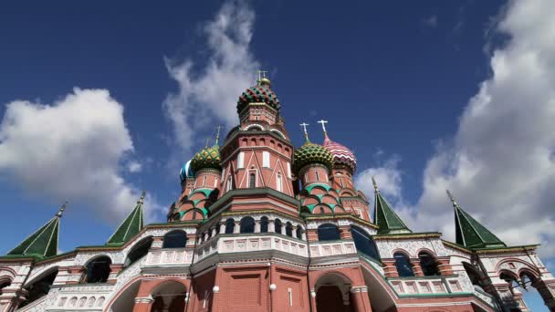 Katedrála Saint Basil (chrám z bazalky požehnaný), Rudé náměstí, Moskva, Rusko — Stock video