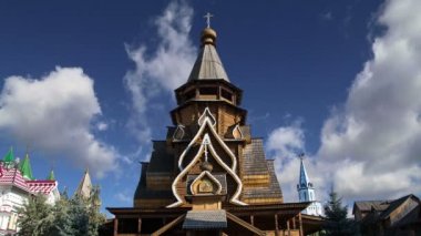 Aziz Nikolaos Kilisesi Izmailovsky Kremlin (Izmailovo Kremlin), Moskova, Rusya. Rus ahşap mimari geleneklerini inşa yeni kilise 