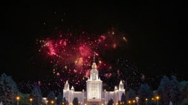 Fireworks Lomonosov Moskova Devlet Üniversitesi, ana üzerinde bina, Rusya Federasyonu