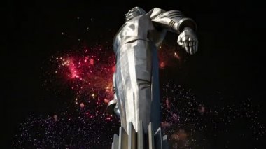 Yuri Gagarin (42.5 metre yüksek Kaide ve heykel), anıt üzerinde havai fişek uzayda seyahat ilk kişi. Leninsky Prospekt Rusya'nın Moskova kentinde yer alır. Kaide bir roket egzoz anımsatan olacak şekilde tasarlanmıştır 