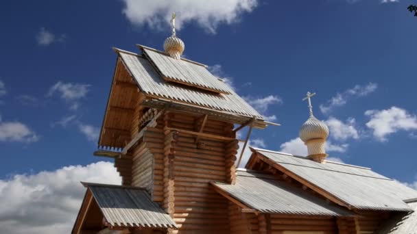 Église orthodoxe moderne en bois Moscou, Russie — Video