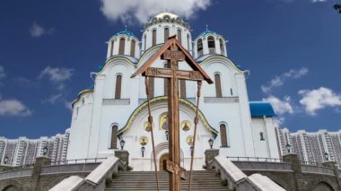 Yasenevo, Moskova, Rusya, Tanrının annesi korunması Kilisesi. Tapınağın 2009 yılında kurulmuş ve bağış ücretleri mal oldu  