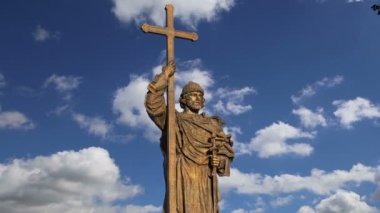  Kutsal Prens Vladimir Borovitskaya Meydanı yakınındaki Kremlin, Rusya Moskova'da büyük anıt. Açılış töreni 4 Kasım 2016 gerçekleşti