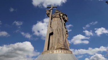  Kutsal Prens Vladimir Borovitskaya Meydanı yakınındaki Kremlin, Rusya Moskova'da büyük anıt. Açılış töreni 4 Kasım 2016 gerçekleşti