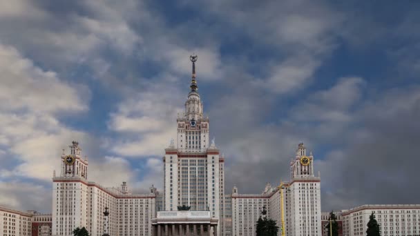 Lomonosov Universidad Estatal de Moscú, edificio principal, Rusia — Vídeo de stock