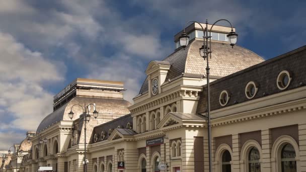 Павелецкий вокзал - один из девяти железнодорожных вокзалов Москвы — стоковое видео