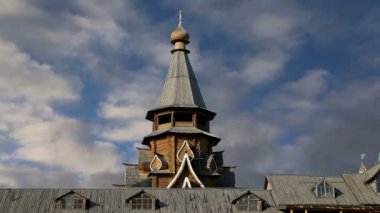 Izmailovsky Kremlin (Izmailovo Kremlin), Moskova, Rusya - müzeler, restoranlar, fuarlar ve piyasalar ve diğer birçok konumlar da dahil olmak üzere en renkli ve ilginç şehir yerlerinden biridir