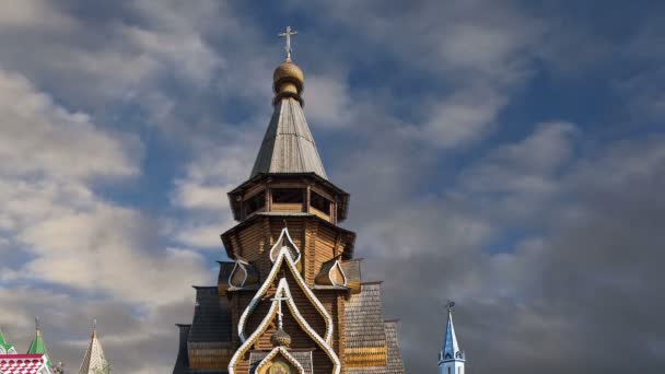 Izmailovsky Kremlin (Kremlin in Izmailovo), Moskou, Rusland--is een van de meest kleurrijke en interessante stad bezienswaardigheden, waaronder musea, restaurants, beurzen en markten en vele andere attracties — Stockvideo
