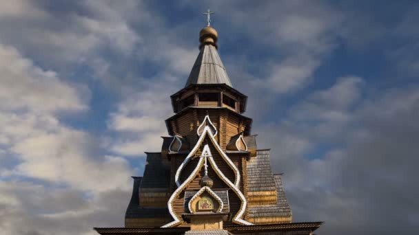 Izmailovsky Kremlin (Kremlin en Izmailovo), Moscú, Rusia- es uno de los monumentos más coloridos e interesantes de la ciudad, incluyendo museos, restaurantes, ferias y mercados y muchas otras atracciones — Vídeo de stock