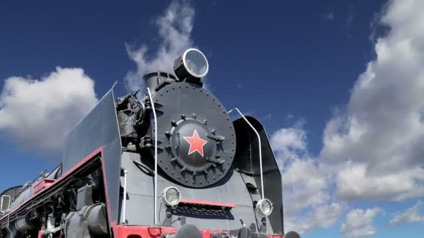 Antigua locomotora de vapor, Moscú museo del ferrocarril en Rusia, estación de tren de Rizhsky (Rizhsky vokzal, estación de Riga ) — Vídeos de Stock