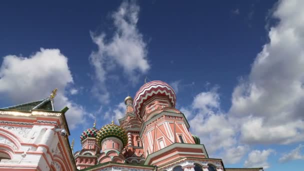 Saint Basil cathedral ( Temple of Basil the Blessed), Red Square, Moscow, Russia — Stock Video