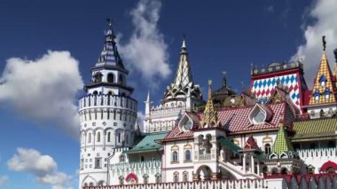  Izmailovsky Kremlin (Izmailovo Kremlin), Moskova, Rusya - müzeler, restoranlar, fuarlar ve piyasalar ve diğer birçok konumlar da dahil olmak üzere en renkli ve ilginç şehir yerlerinden biridir 