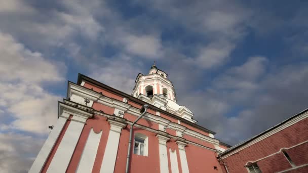 Donskoj kloster. Medeltida ryska kyrkor territorium--kloster var etablerade i 1591 och brukade vara en fästning. Moscow, Ryssland — Stockvideo