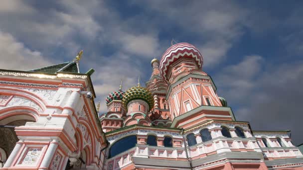 Saint Basil cathedral ( Temple of Basil the Blessed), Red Square, Moscow, Russia — Stock Video