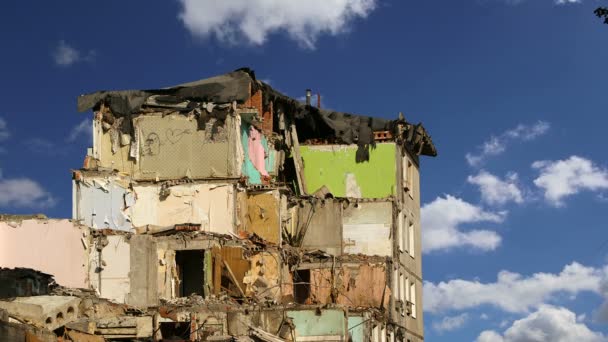 Знесення старий будинок. Москва, Російська Федерація — стокове відео