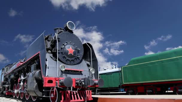 Oude stoom locomotieven, Moscow museum van spoorlijn in Rusland, Rizhsky treinstation (Rizhsky vokzal, Riga station) — Stockvideo