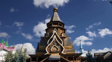 Aziz Nikolaos Kilisesi Izmailovsky Kremlin (Izmailovo Kremlin), Moskova, Rusya. Rus ahşap mimari geleneklerini inşa yeni kilise 
