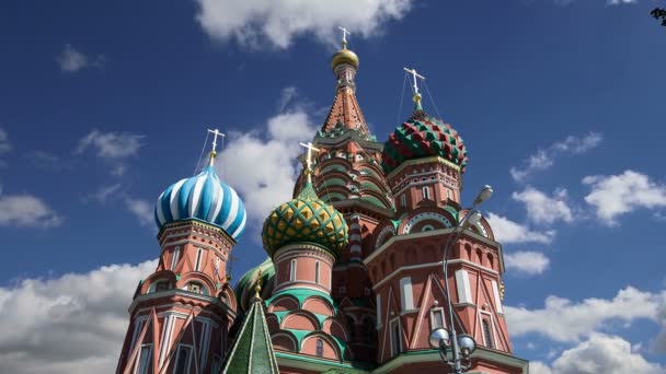 Saint Basil cathedral ( Temple of Basil the Blessed), Red Square, Moscow, Russia — Stock Video