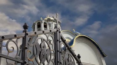 Yasenevo, Moskova, Rusya, Tanrının annesi korunması Kilisesi. Tapınağın 2009 yılında kurulmuş ve bağış ücretleri mal oldu 