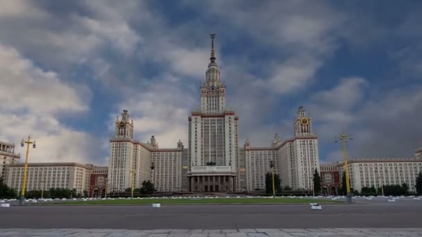 Lomonosov Universidad Estatal de Moscú, edificio principal, Rusia — Vídeo de stock