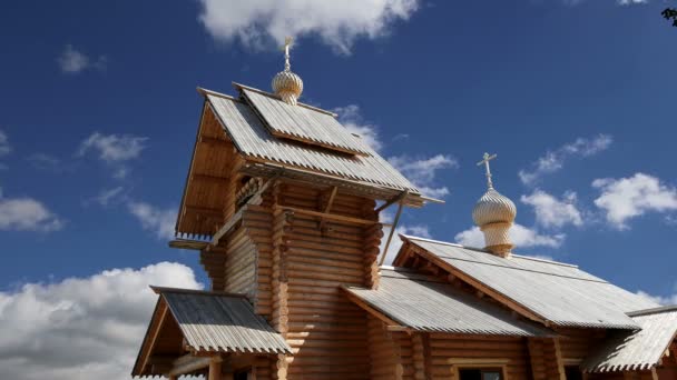 Moderne houten orthodoxe churchin van Moskou, Rusland — Stockvideo