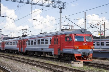 Moskova yolcu platformu (Savelovsky tren istasyonu)--trende biri dokuz ana tren istasyonları, Moskova, Rusya 