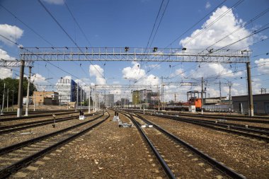 Moskova yolcu platformu (Savelovsky tren istasyonu)--trende biri dokuz ana tren istasyonları, Moskova, Rusya 