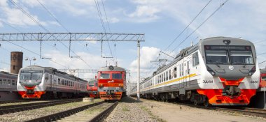 Moskova yolcu platformu (Savelovsky tren istasyonu)--trende biri dokuz ana tren istasyonları, Moskova, Rusya 