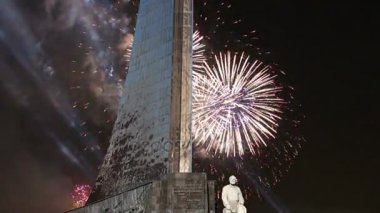 Fatihler alan anıt Park açık havada Cosmonautics Müzesi ve havai fişek, Vdnk sergi yakınındaki Merkezi, Moskova, Rusya    
