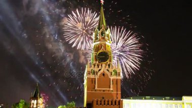  Moskova Kremlin, Rusya üzerinde havai fişek 