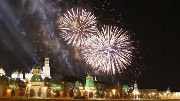 Fogos de artifício sobre o Kremlin de Moscou, Rússia — Vídeo de Stock