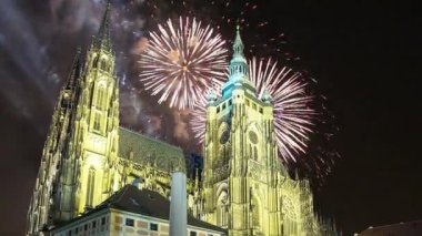 St. Vitus Katedrali (Roma Katolik Katedrali) ve tatil havai fişek 