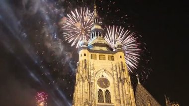 St. Vitus Katedrali (Roma Katolik Katedrali) ve tatil havai fişek 