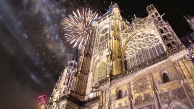 St. Vitus Katedrali (Roma Katolik Katedrali) ve tatil havai fişek 
