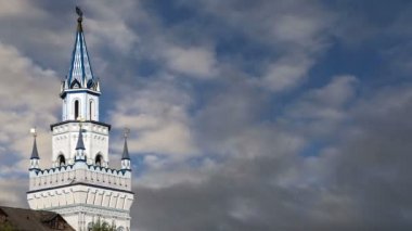  Izmailovsky Kremlin (Izmailovo Kremlin), Moskova, Rusya - müzeler, restoranlar, fuarlar ve piyasalar ve diğer birçok konumlar da dahil olmak üzere en renkli ve ilginç şehir yerlerinden biridir 