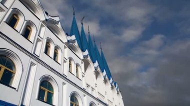  Izmailovsky Kremlin (Izmailovo Kremlin), Moskova, Rusya - müzeler, restoranlar, fuarlar ve piyasalar ve diğer birçok konumlar da dahil olmak üzere en renkli ve ilginç şehir yerlerinden biridir 