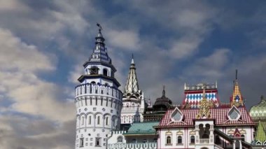  Izmailovsky Kremlin (Izmailovo Kremlin), Moskova, Rusya - müzeler, restoranlar, fuarlar ve piyasalar ve diğer birçok konumlar da dahil olmak üzere en renkli ve ilginç şehir yerlerinden biridir 
