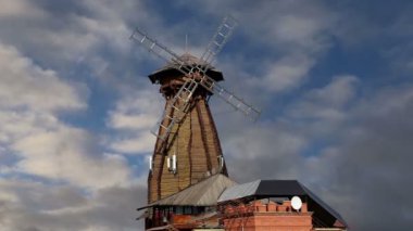  Izmailovsky Kremlin (Izmailovo Kremlin), Moskova, Rusya - müzeler, restoranlar, fuarlar ve piyasalar ve diğer birçok konumlar da dahil olmak üzere en renkli ve ilginç şehir yerlerinden biridir 
