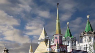  Izmailovsky Kremlin (Izmailovo Kremlin), Moskova, Rusya - müzeler, restoranlar, fuarlar ve piyasalar ve diğer birçok konumlar da dahil olmak üzere en renkli ve ilginç şehir yerlerinden biridir 