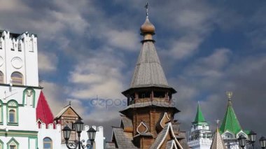  Izmailovsky Kremlin (Izmailovo Kremlin), Moskova, Rusya - müzeler, restoranlar, fuarlar ve piyasalar ve diğer birçok konumlar da dahil olmak üzere en renkli ve ilginç şehir yerlerinden biridir 