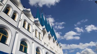 Izmailovsky Kremlin (Izmailovo Kremlin), Moskova, Rusya - müzeler, restoranlar, fuarlar ve piyasalar ve diğer birçok konumlar da dahil olmak üzere en renkli ve ilginç şehir yerlerinden biridir 