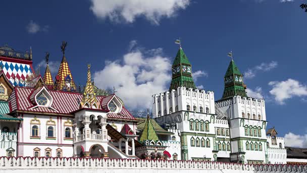 Izmailovsky 克里姆林宫 Izmailovo 在克里姆林宫 莫斯科 俄罗斯 是最多彩和有趣的城市地标 包括博物馆 交易会和市场和很多其他景点之一 — 图库视频影像